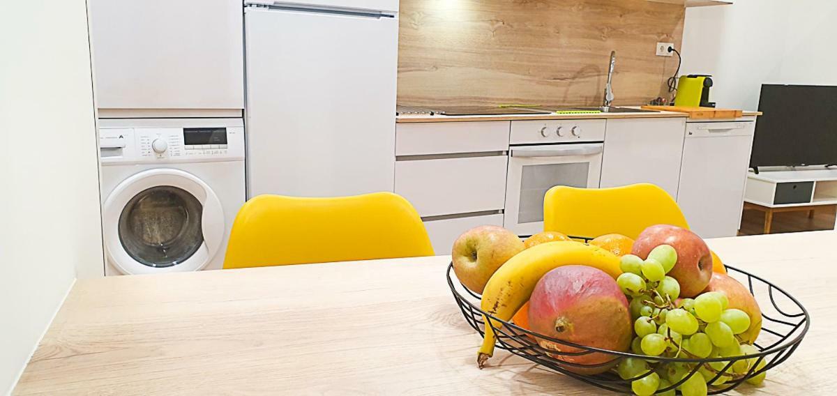 Apartamentos Antares 2 Milladoiro Buitenkant foto