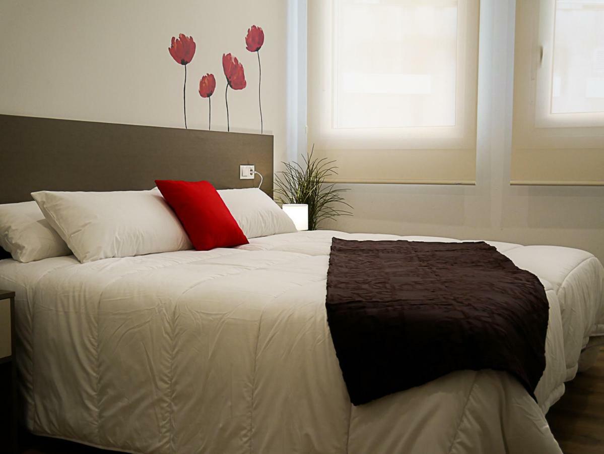 Apartamentos Antares 2 Milladoiro Buitenkant foto