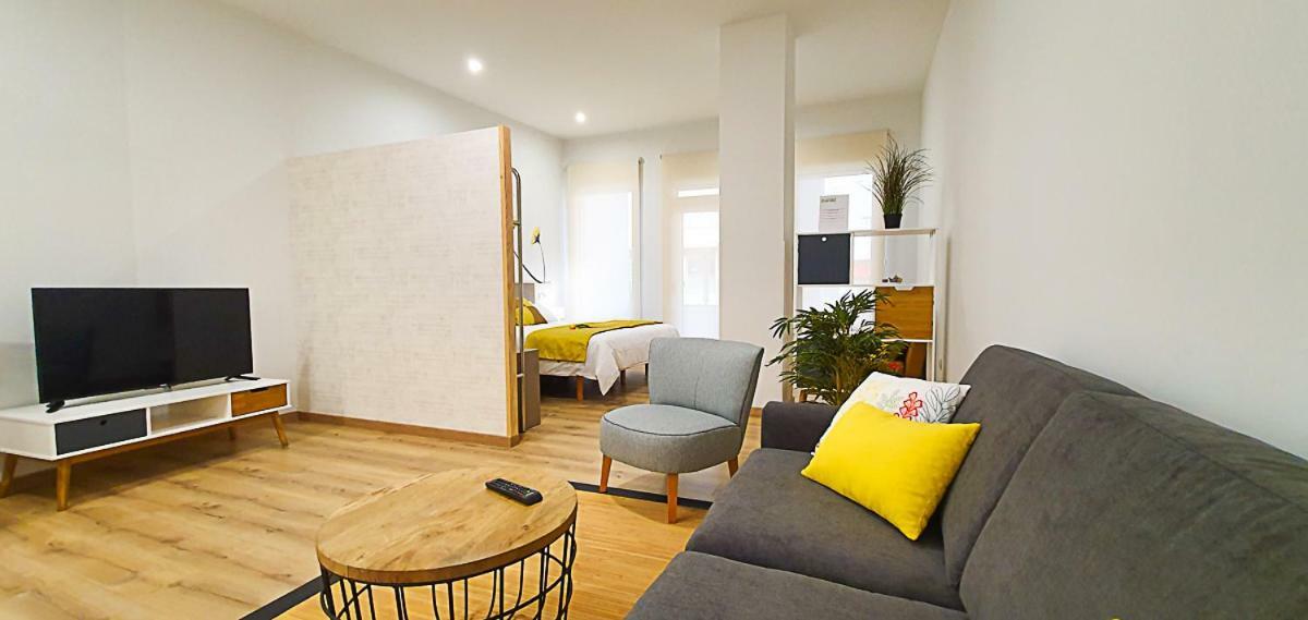 Apartamentos Antares 2 Milladoiro Buitenkant foto