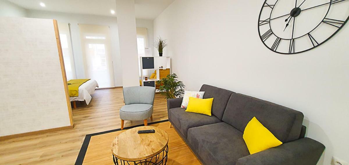 Apartamentos Antares 2 Milladoiro Buitenkant foto