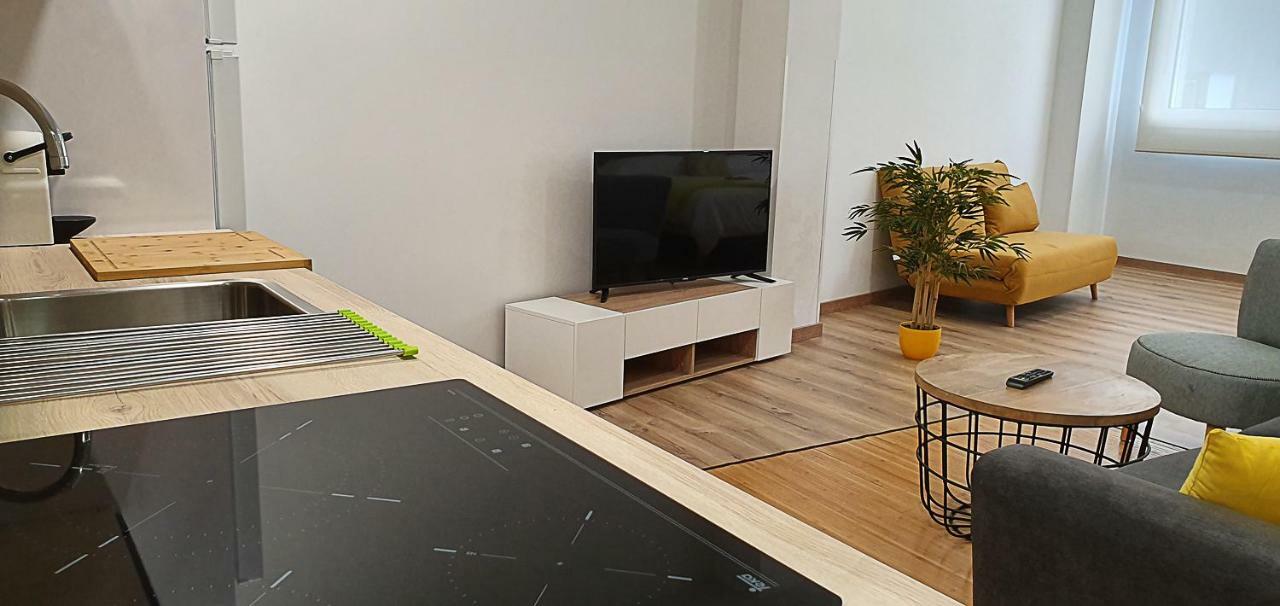 Apartamentos Antares 2 Milladoiro Buitenkant foto