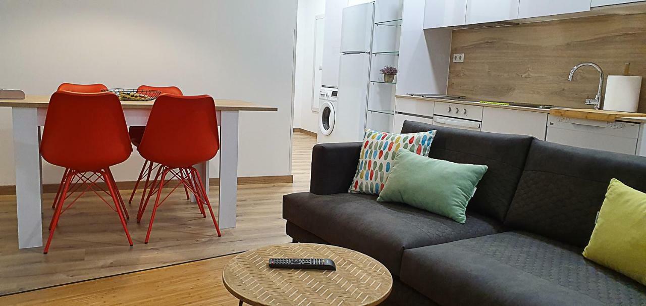 Apartamentos Antares 2 Milladoiro Buitenkant foto