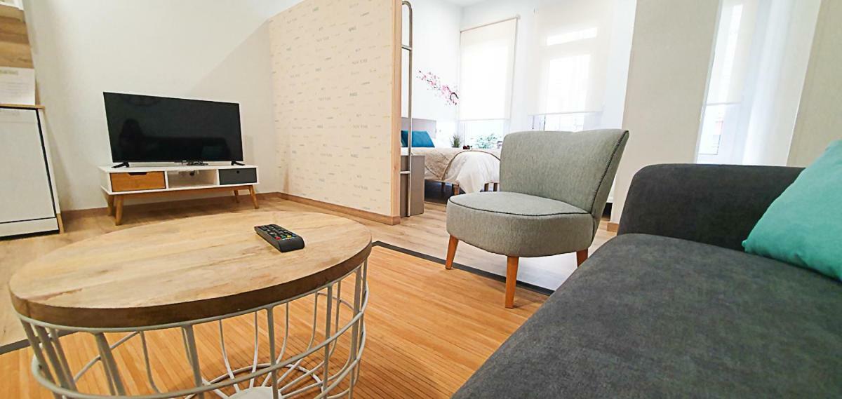 Apartamentos Antares 2 Milladoiro Buitenkant foto